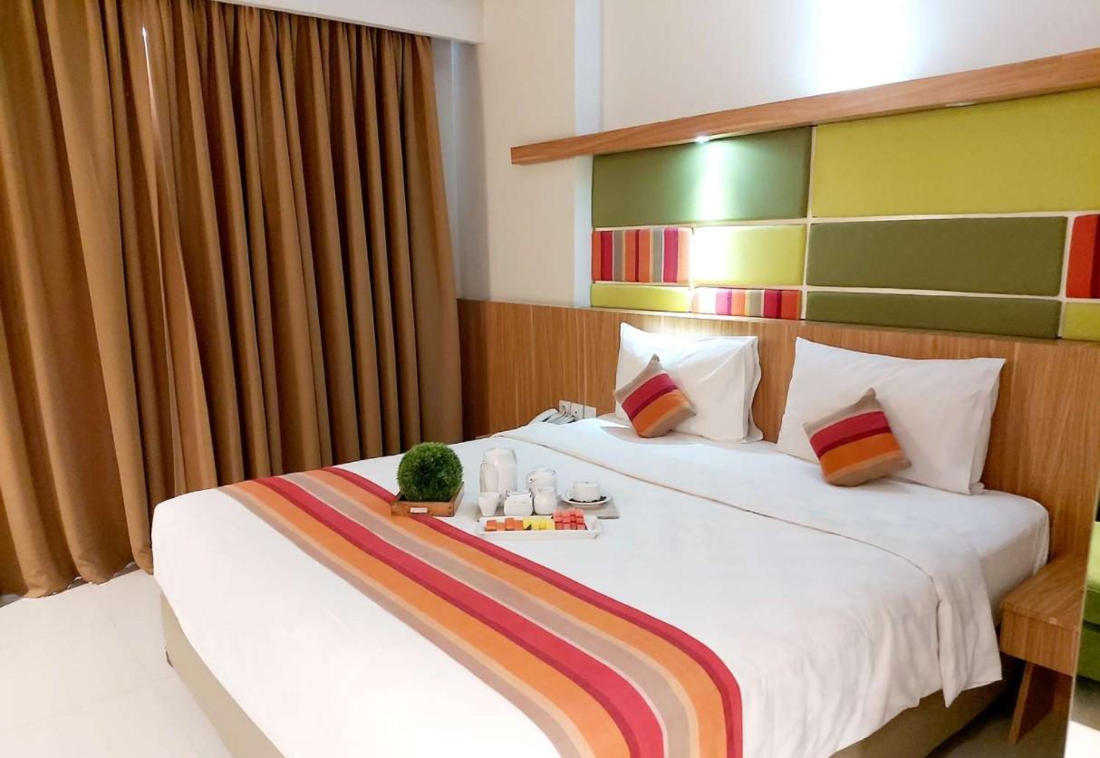 Kyriad Hotel Airport Jakarta Тангеранг Экстерьер фото