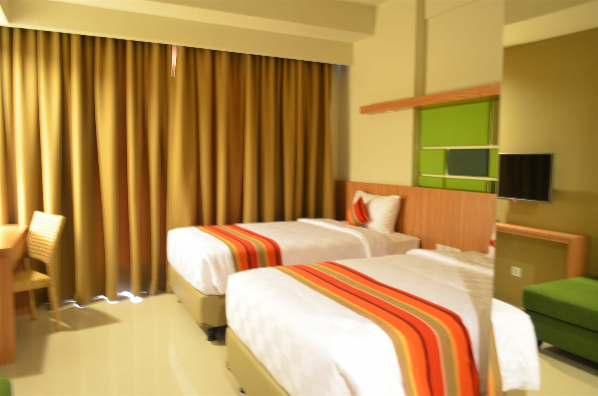 Kyriad Hotel Airport Jakarta Тангеранг Экстерьер фото