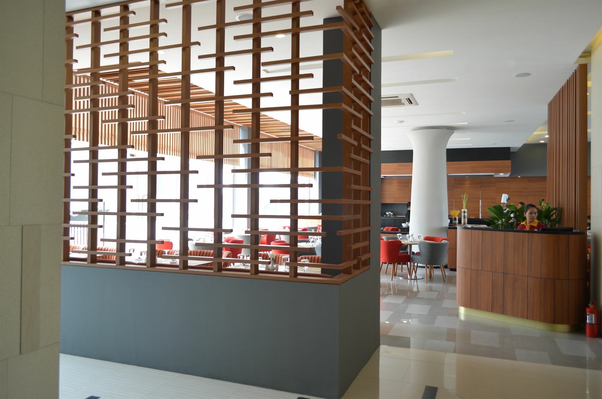Kyriad Hotel Airport Jakarta Тангеранг Экстерьер фото